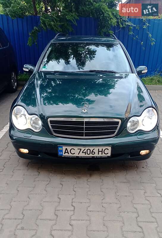 Универсал Mercedes-Benz C-Class 2004 в 