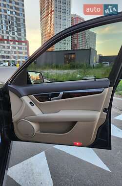 Седан Mercedes-Benz C-Class 2012 в 