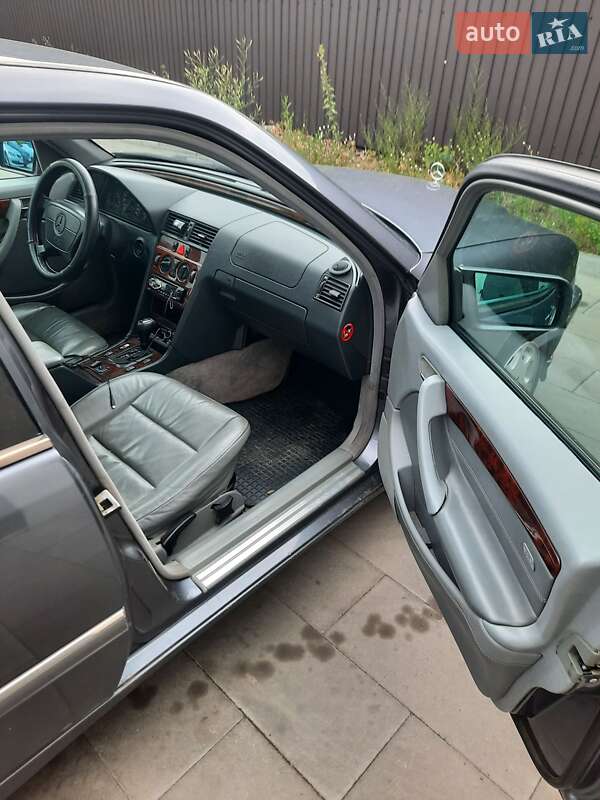 Седан Mercedes-Benz C-Class 1997 в Ирпене