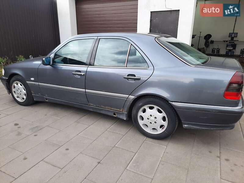 Седан Mercedes-Benz C-Class 1997 в Ирпене