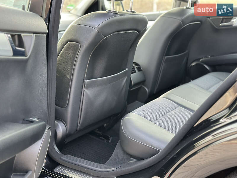 Седан Mercedes-Benz C-Class 2007 в Старокостянтинові