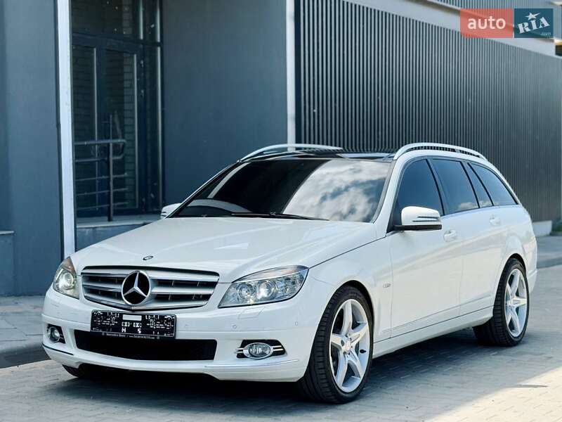 Універсал Mercedes-Benz C-Class 2009 в Києві