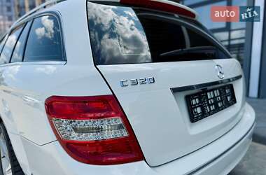 Универсал Mercedes-Benz C-Class 2009 в 