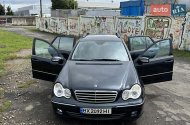 Универсал Mercedes-Benz C-Class 2004 в 