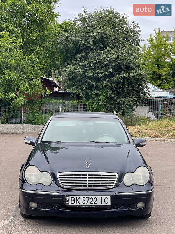 Седан Mercedes-Benz C-Class 2001 в Рівному