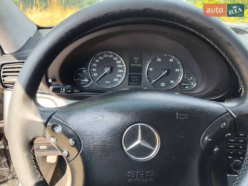 Универсал Mercedes-Benz C-Class 2004 в Львове