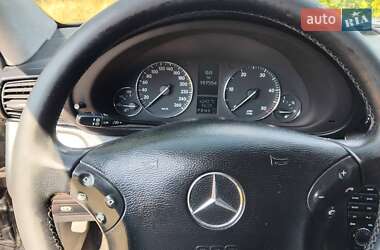 Универсал Mercedes-Benz C-Class 2004 в 