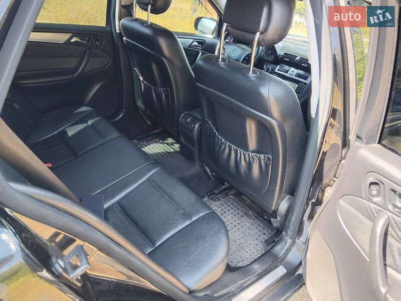 Универсал Mercedes-Benz C-Class 2004 в Львове