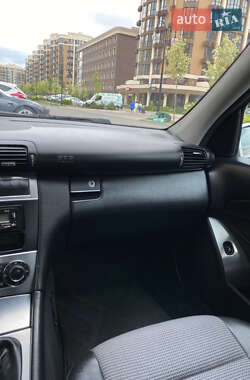 Універсал Mercedes-Benz C-Class 2004 в 
