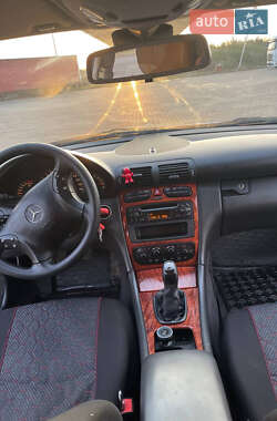 Седан Mercedes-Benz C-Class 2002 в 