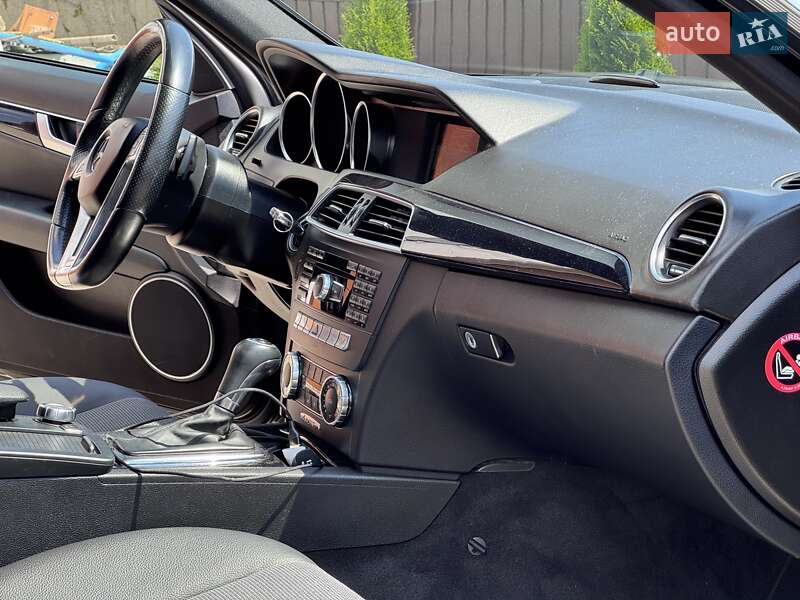 Універсал Mercedes-Benz C-Class 2012 в Стрию