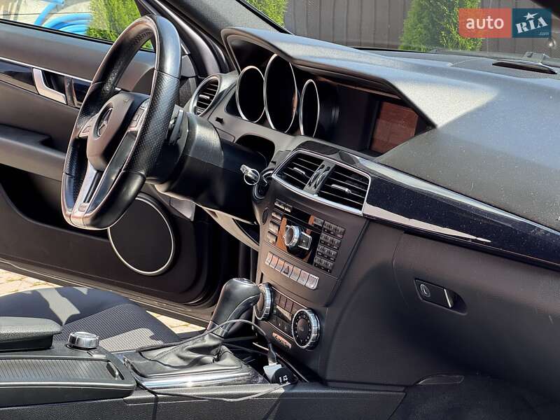 Універсал Mercedes-Benz C-Class 2012 в Стрию