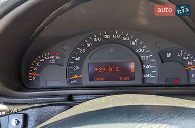 Седан Mercedes-Benz C-Class 2004 в 