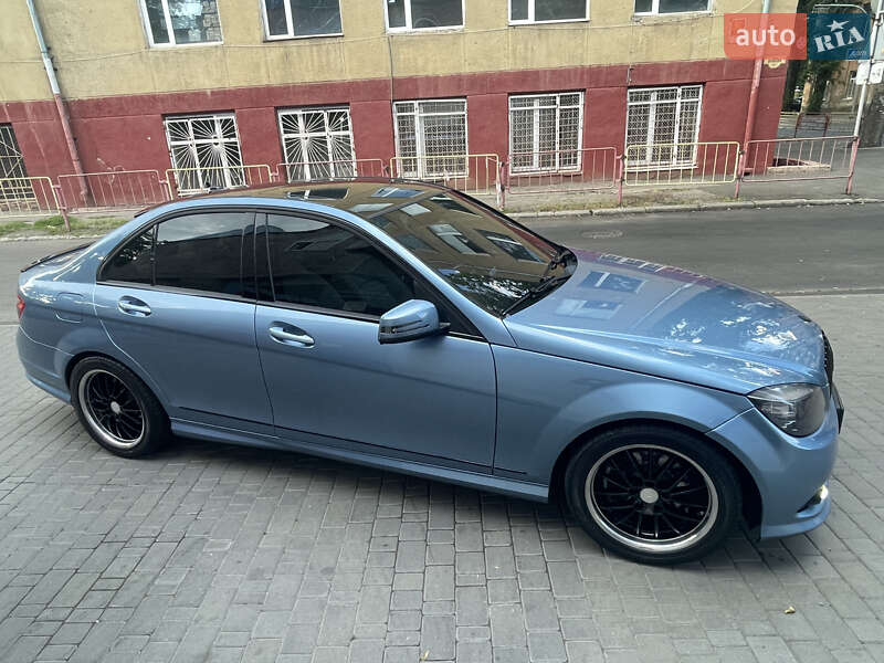Седан Mercedes-Benz C-Class 2011 в 