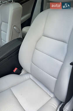 Седан Mercedes-Benz C-Class 2011 в 