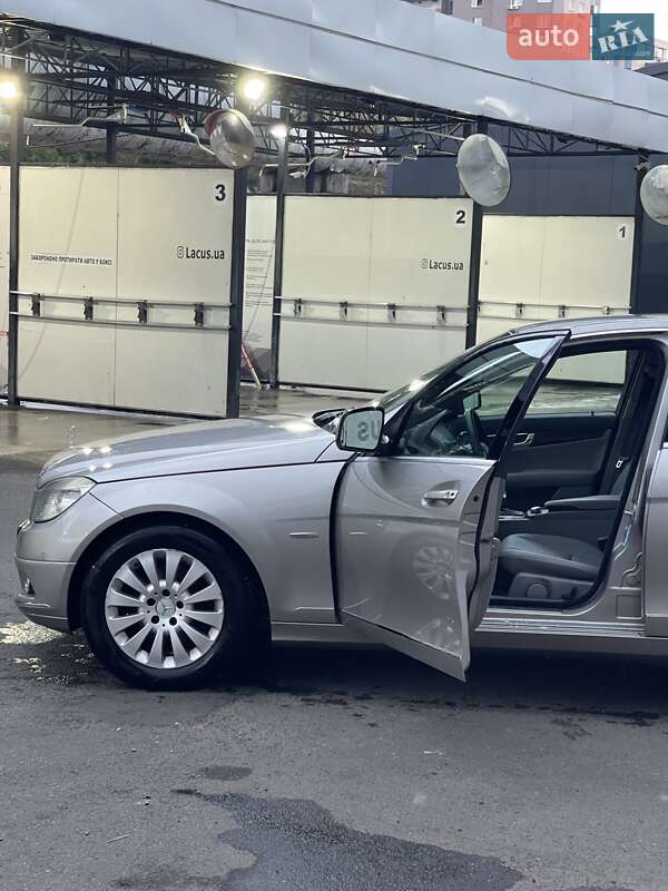 Седан Mercedes-Benz C-Class 2008 в Києві