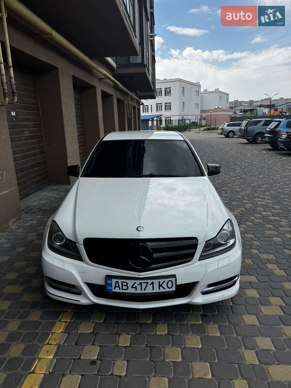 Седан Mercedes-Benz C-Class 2011 в Вінниці