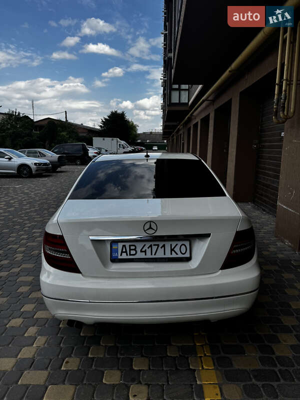 Седан Mercedes-Benz C-Class 2011 в Вінниці