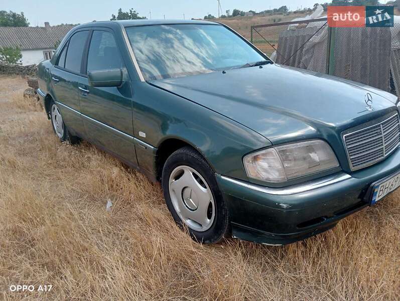 Седан Mercedes-Benz C-Class 1993 в 