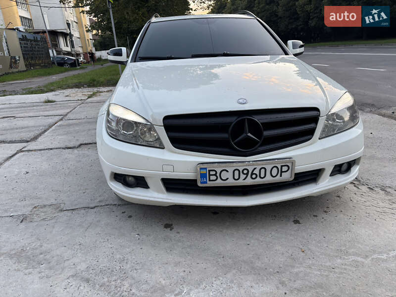 Универсал Mercedes-Benz C-Class 2008 в Львове