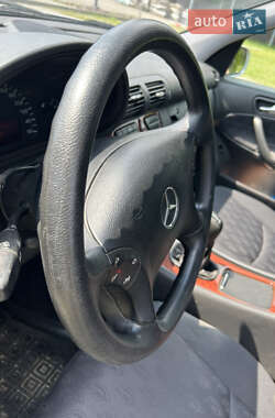 Универсал Mercedes-Benz C-Class 2002 в 