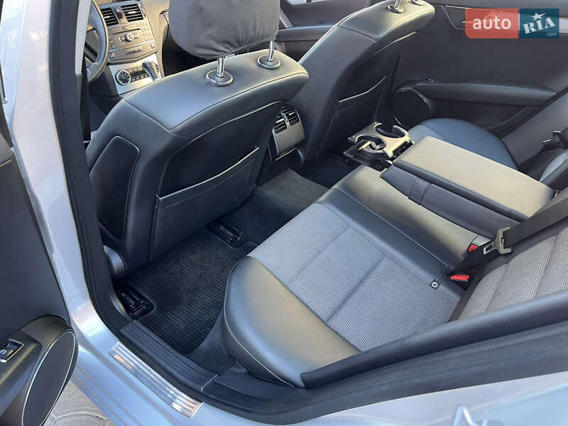 Седан Mercedes-Benz C-Class 2008 в Могилев-Подольске