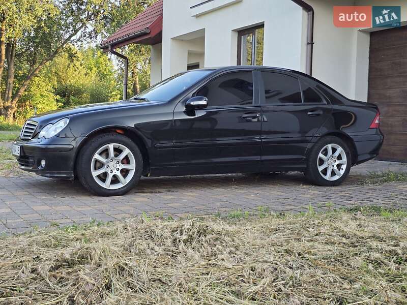 Седан Mercedes-Benz C-Class 2007 в Гадячі