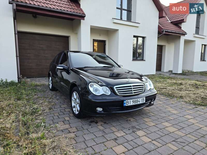 Седан Mercedes-Benz C-Class 2007 в Гадячі