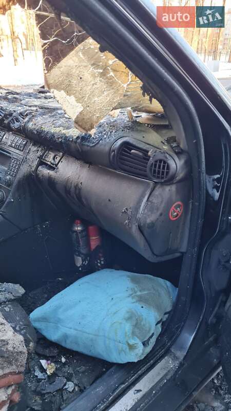 Седан Mercedes-Benz C-Class 2005 в Києві