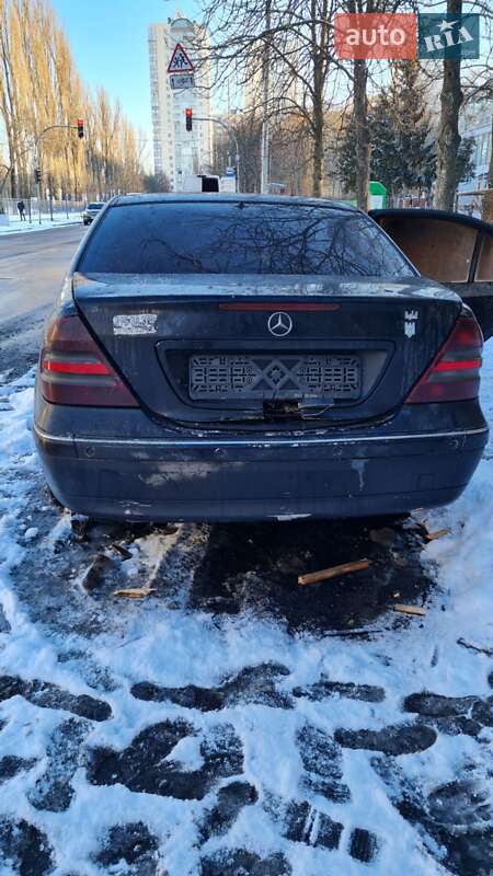 Седан Mercedes-Benz C-Class 2005 в Киеве
