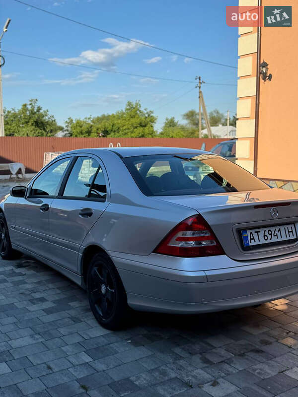 Седан Mercedes-Benz C-Class 2004 в Ивано-Франковске