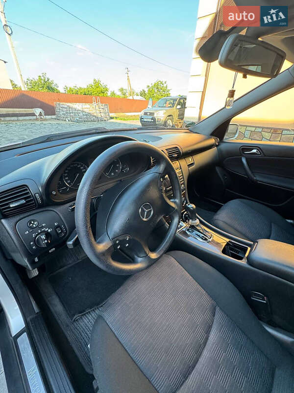 Седан Mercedes-Benz C-Class 2004 в Ивано-Франковске