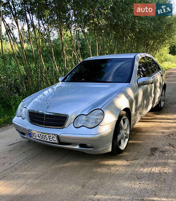 Mercedes-Benz C-Class 2003