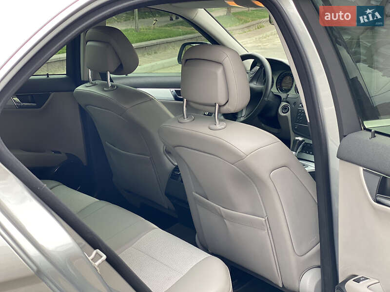 Седан Mercedes-Benz C-Class 2008 в Києві
