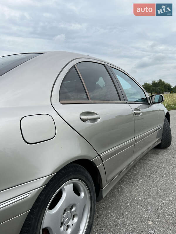 Седан Mercedes-Benz C-Class 2002 в Полонном
