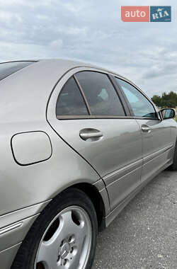 Седан Mercedes-Benz C-Class 2002 в 