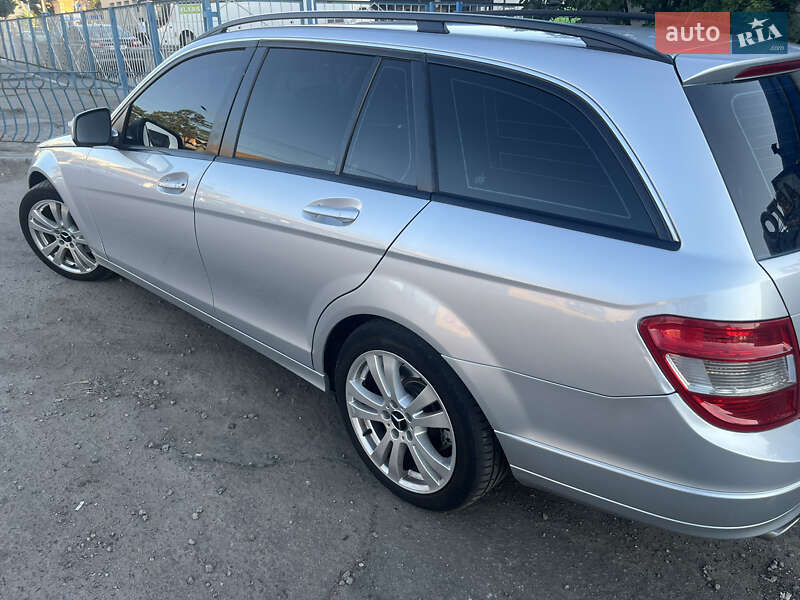 Универсал Mercedes-Benz C-Class 2008 в Житомире
