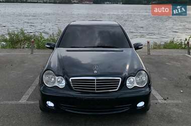 Седан Mercedes-Benz C-Class 2004 в Киеве