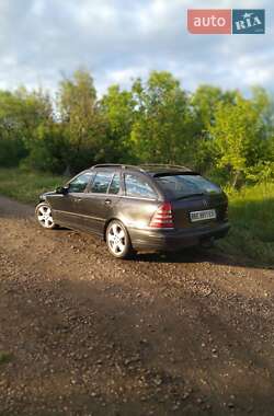 Универсал Mercedes-Benz C-Class 2004 в 