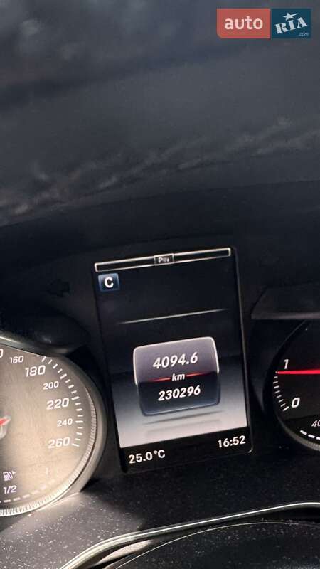 Седан Mercedes-Benz C-Class 2014 в Львове