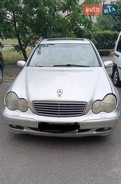 Седан Mercedes-Benz C-Class 2002 в Киеве