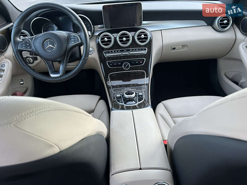 Седан Mercedes-Benz C-Class 2017 в Киеве