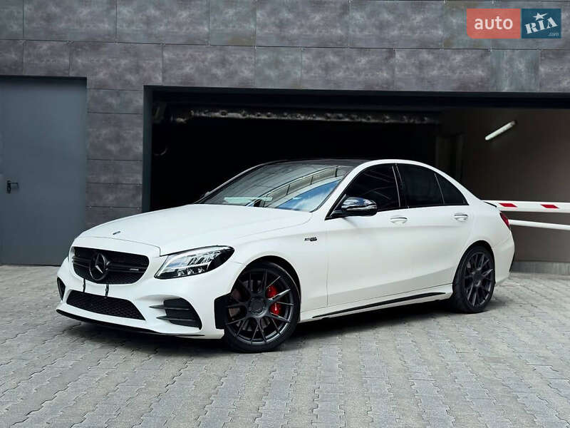 Mercedes-Benz C-Class 2019