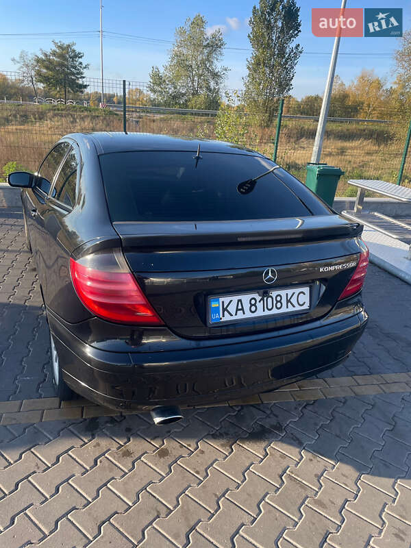 Купе Mercedes-Benz C-Class 2003 в Киеве