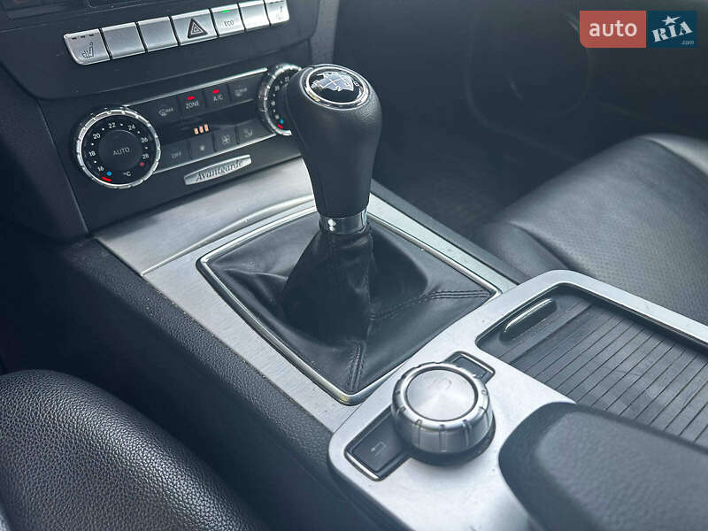 Седан Mercedes-Benz C-Class 2012 в Киеве
