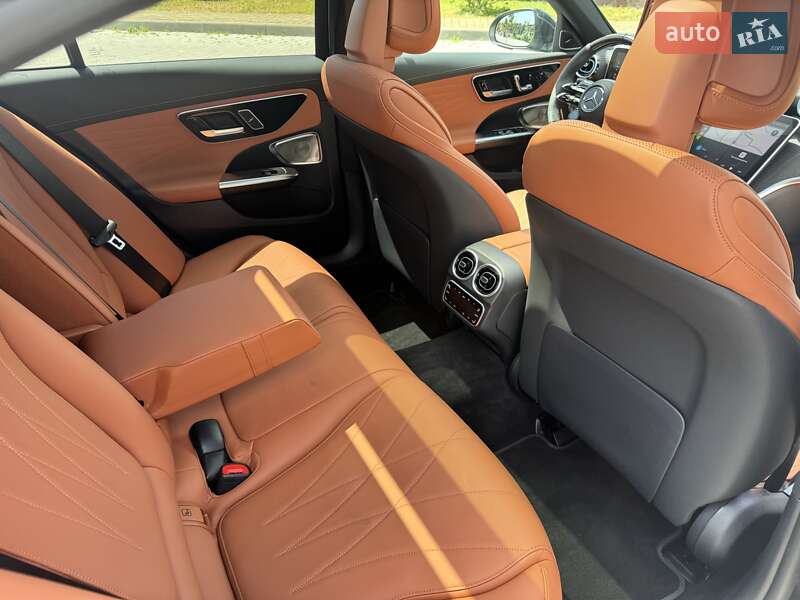 Седан Mercedes-Benz C-Class 2022 в Черновцах
