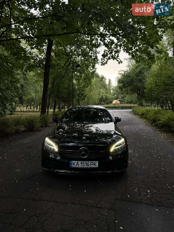 Mercedes-Benz C-Class 2021