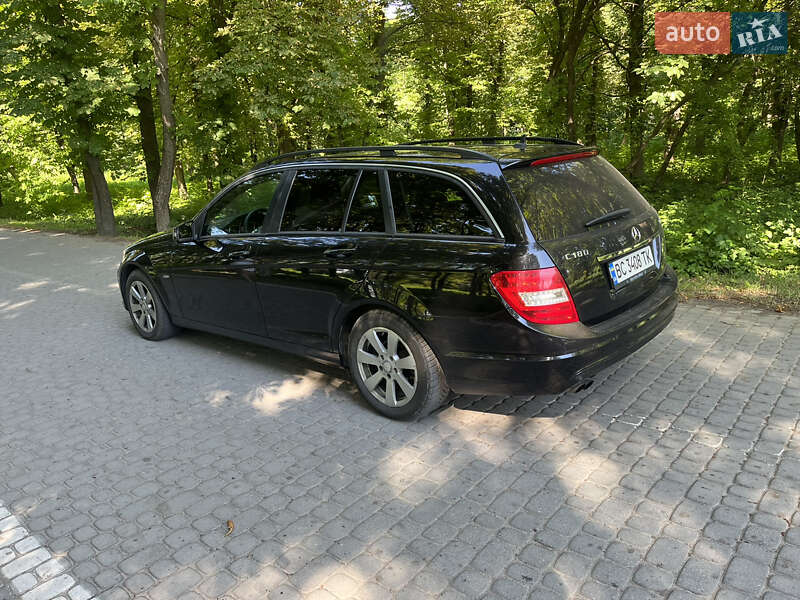 Универсал Mercedes-Benz C-Class 2013 в Жовкве