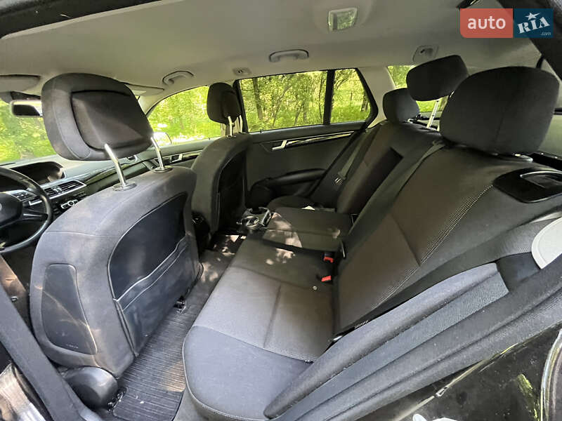 Универсал Mercedes-Benz C-Class 2013 в Жовкве