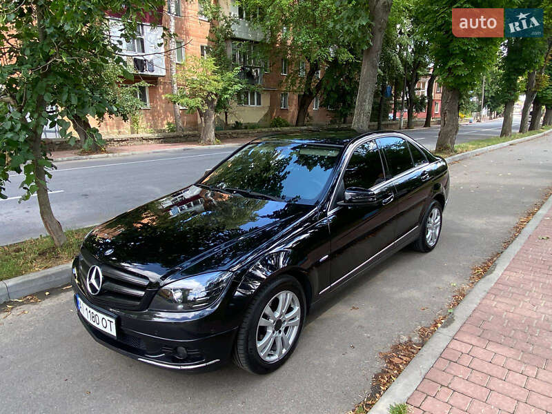 Mercedes-Benz C-Class 2009
